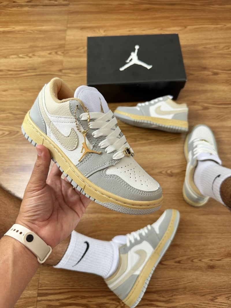 AIR JORDAN LOW BANCO BEJE unissex lançamento