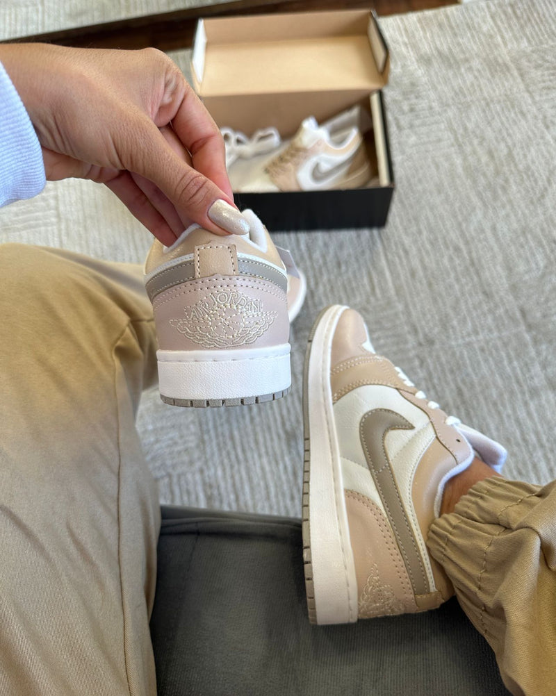 AIR JORDAN  LOW CREME